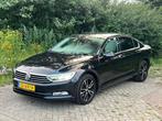 Volkswagen Passat 1.6 TDI 88KW BMT DSG 2015 Zwart, Auto's, Stof, 4 cilinders, Zwart, Origineel Nederlands