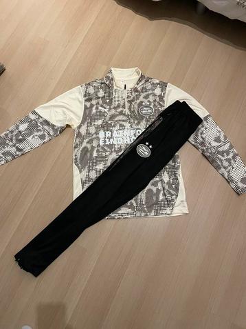 Psv Trainingspak 2025 - 2026 Maat L beschikbaar voor biedingen