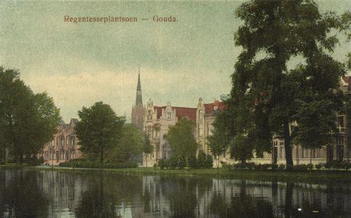 Regentesseplantsoen - Gouda. - B-keus - ongelopen, Verzamelen, Ansichtkaarten | Nederland, Ongelopen, Zuid-Holland, 1920 tot 1940