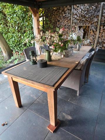 Teakhouten Tafel - Zware Uitvoering - 2.40m beschikbaar voor biedingen