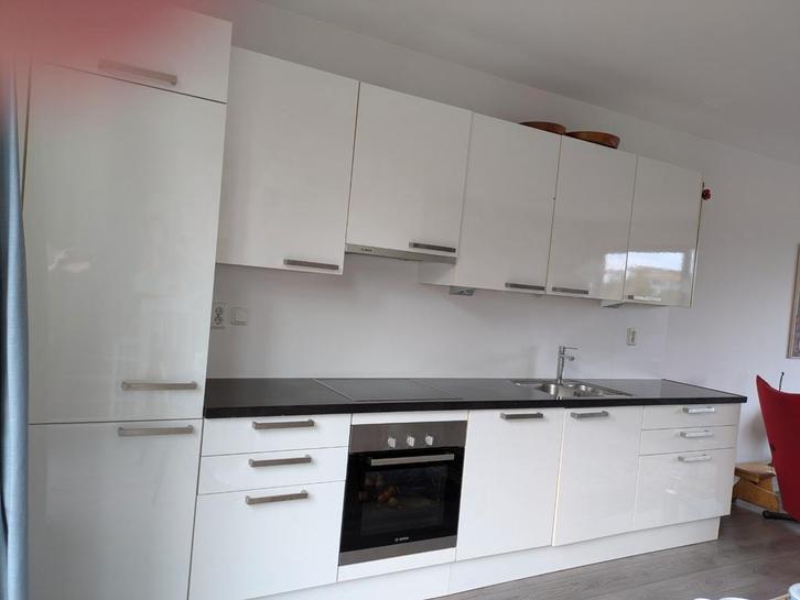 Complete hoogglans keuken, Huis en Inrichting, Keuken | Complete keukens, Zo goed als nieuw, Ophalen of Verzenden