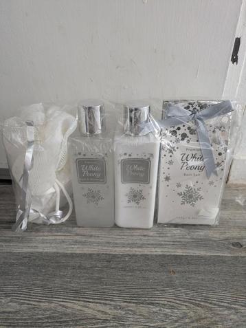White Peony Geschenkset - Nieuw! beschikbaar voor biedingen