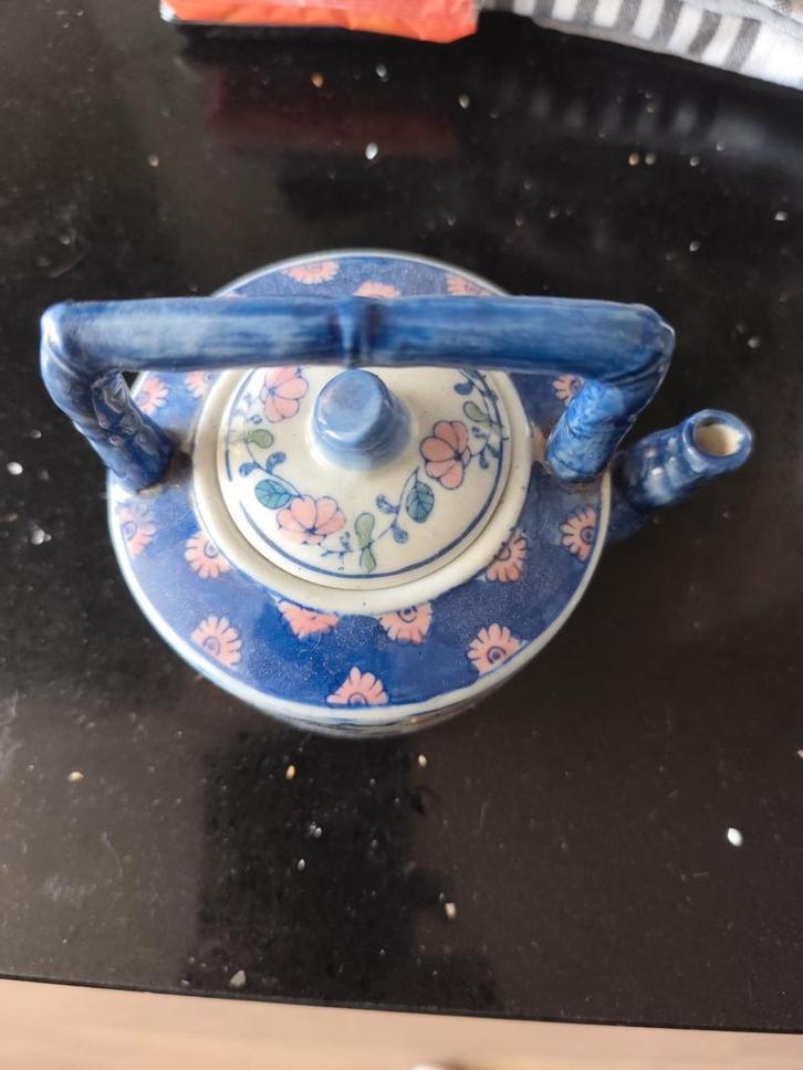 Te koop vintage Chinees porseleinen theepot, Huis en Inrichting, Keuken | Servies, Zo goed als nieuw, Overige typen, Overige stijlen