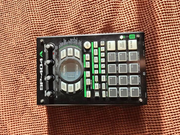 Roland SP-404A, Muziek en Instrumenten, Samplers, Zo goed als nieuw, Ophalen of Verzenden