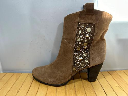 Di lauro, maat 42. Charmante licht bruin suède laarsjes, Kleding | Dames, Schoenen, Gedragen, Lage of Enkellaarzen, Bruin, Verzenden