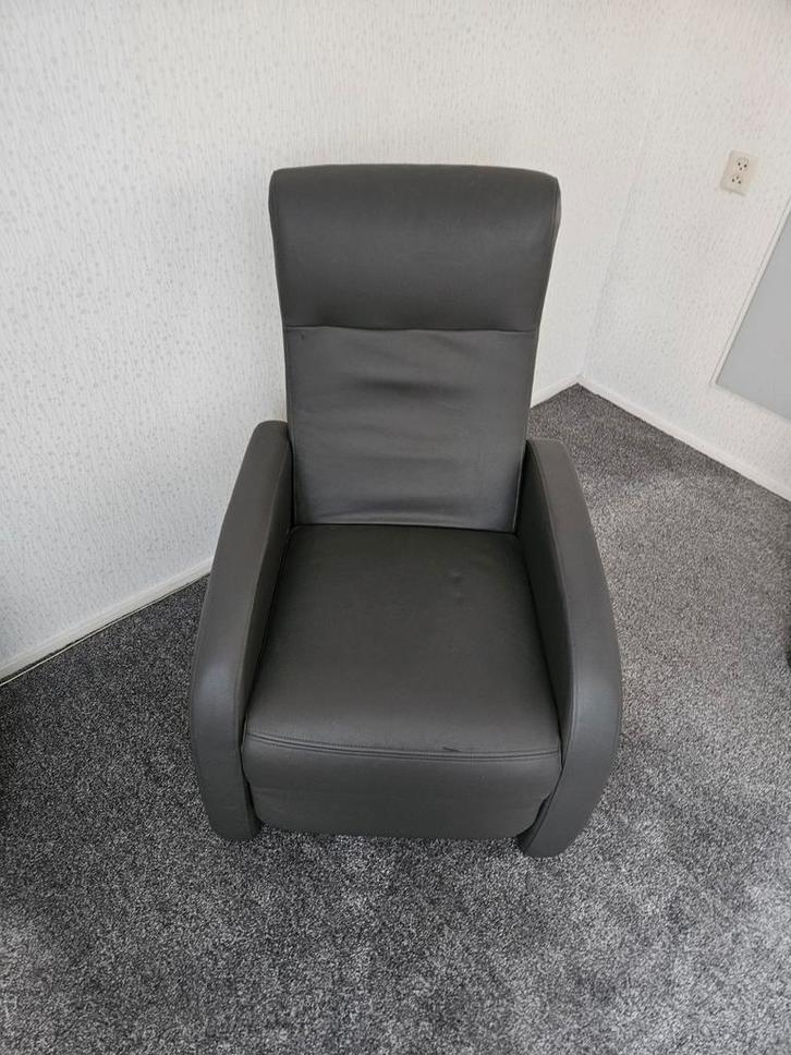 Grijze leren fauteuil, Huis en Inrichting, Fauteuils, Gebruikt, Leer, 75 tot 100 cm, 75 tot 100 cm, Ophalen