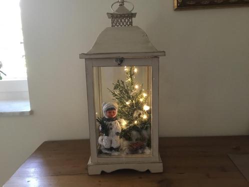 Kerstdecoratie in lantaren/wattenpopjes/wattenpopje, Diversen, Kerst, Zo goed als nieuw, Ophalen of Verzenden