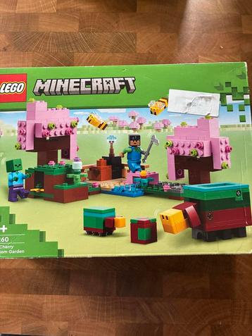 LEGO Minecraft Cherry Blossom Garden Set beschikbaar voor biedingen