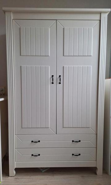 Kinderkledingkast  beschikbaar voor biedingen