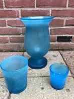 Grote bloemen vaas blauw met 2 bijpassende potjes, Blauw, Ophalen of Verzenden, Minder dan 50 cm, Glas