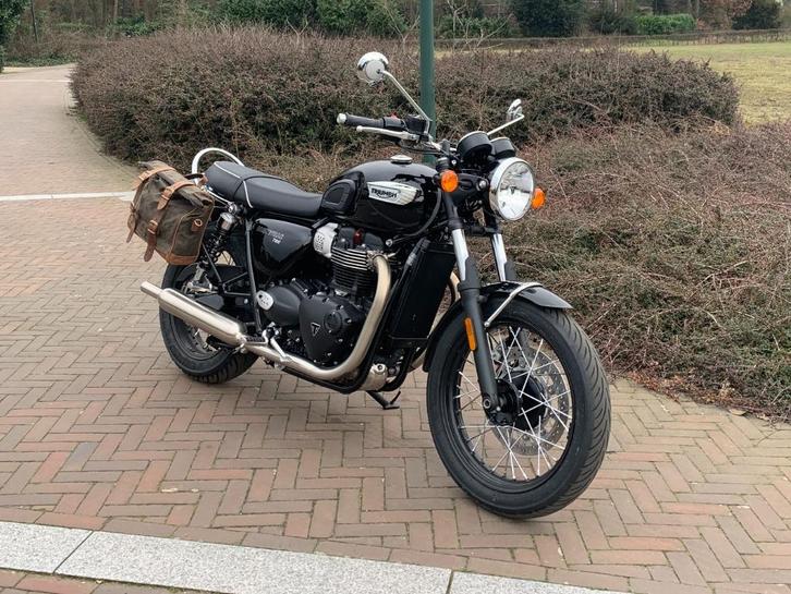 Bonneville T100-Bomvol opties-1e Eig-998 km-Incl Btw-02-2023, Motoren, Motoren | Triumph, Bedrijf, Toermotor, meer dan 35 kW, 2 cilinders