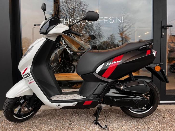Peugeot Kisbee RS | 4T E4 | Ice White | 45km | 4217km, Fietsen en Brommers, Brommers | Peugeot, Maximaal 45 km/u, Ophalen of Verzenden
