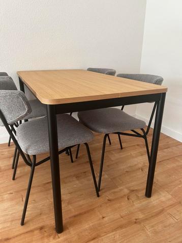 Ikea eettafel beschikbaar voor biedingen