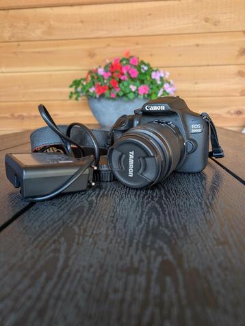 Mooie Canon EOS 2000d + 18-55mm  III beschikbaar voor biedingen