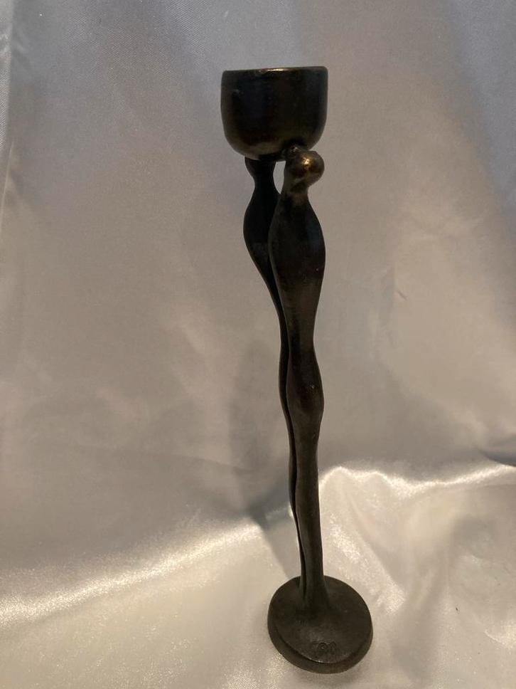 Bronzen Kandelaar 'Samen zien we licht' - Corry Ammerlaan, Antiek en Kunst, Antiek | Kandelaars, Koper of Brons, Ophalen of Verzenden
