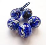 Blauwe lampwork glaskralen met golfjes en stippen, Hobby en Vrije tijd, Kralen en Sieraden maken, Ophalen of Verzenden, Nieuw