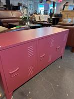 Mooi Roze metalen lage  kast., Ophalen, ., Zo goed als nieuw, .