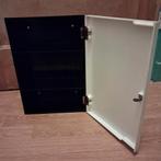 Vintage Italiaans medicijnkastje van bakeliet, Ophalen of Verzenden