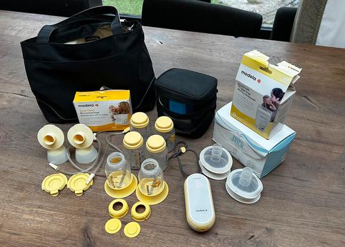 Medela Freestyle Flex Dubbele Elektrische Borstkolf, Kinderen en Baby's, Babyvoeding en Toebehoren, Gebruikt, Borstkolf, Ophalen