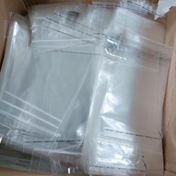 Plastic zakjes met eurosleuf en sluitstrook 110 x 1 beschikbaar voor biedingen