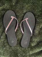 H&M slippers flipflops maat 41 zwart met roze metallic, Slippers, H&M, Zwart, Ophalen of Verzenden