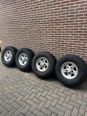 Land Rover Deep Dish velgen velgset Goodyear MT/R 285/75/16 beschikbaar voor biedingen