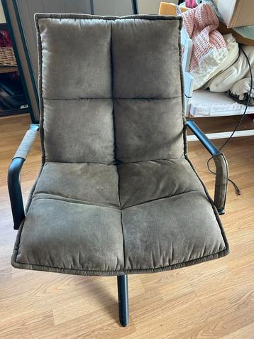 Draaifauteuil Suède - Zo goed als nieuw! beschikbaar voor biedingen