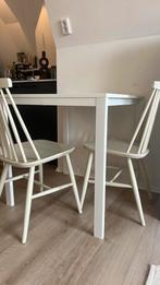Witte IKEA tafel met vintage stoelen, Huis en Inrichting, Tafels | Eettafels, Ophalen, Kunststof, Gebruikt, Vierkant
