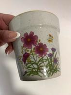 3 Bloempotten met bloemen en vlinder, Tuin en Terras, Bloempotten, Rond, Ophalen of Verzenden, Zo goed als nieuw, Balkon