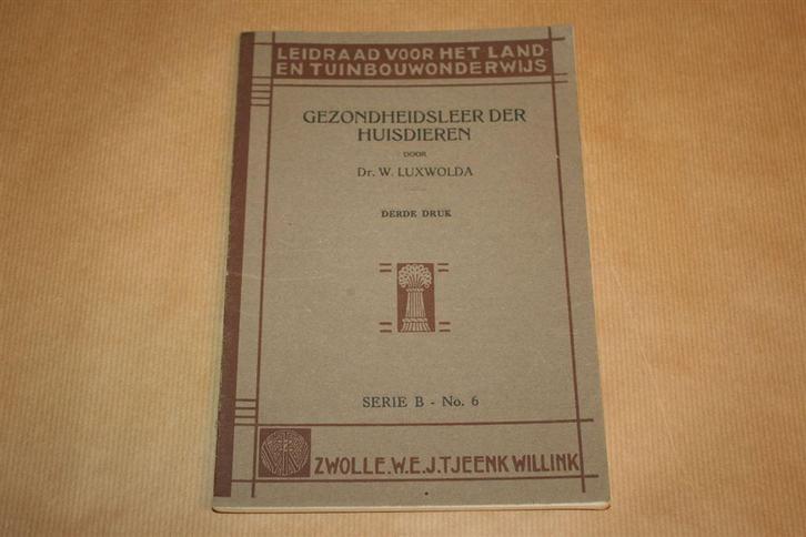 Gezondheidsleer der huisdieren. Luxwolda. 1936., Boeken, Dieren en Huisdieren, Gelezen, Katten, Ophalen of Verzenden
