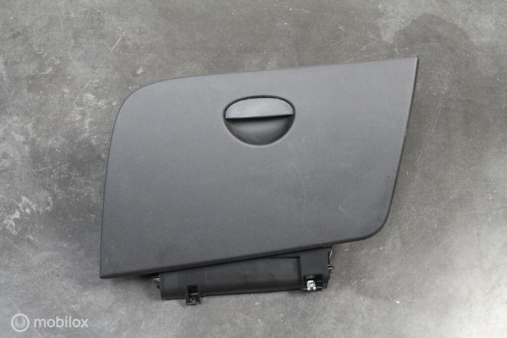 Handschoenkastje zwart Seat Leon (5F) (2012-2020), Auto-onderdelen, Dashboard en Schakelaars, Gebruikt, Ophalen of Verzenden