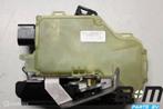 Deurslot linksachter 8E0839015D, Auto-onderdelen, Gebruikt