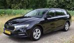 Skoda Octavia Combi 1.0 e-TSI Business Edition*2024*NL Auto*, Auto's, Skoda, Stof, Gebruikt, Euro 6, Zwart