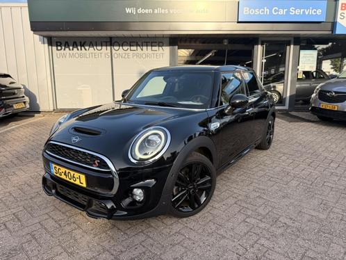 Mini Mini 2.0 Cooper S | 192PK | Keyless | Navi | Camera, Auto's, Mini, Bedrijf, Cooper S, ABS, Airbags, Airconditioning, Alarm