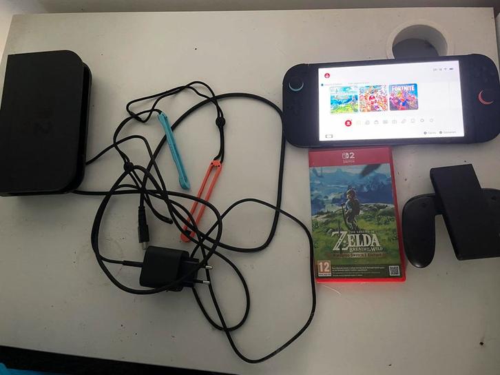 Switch 2 te koop, Spelcomputers en Games, Spelcomputers | Nintendo Switch, Zo goed als nieuw, Switch Original, Met 1 controller