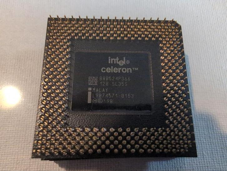 Intel Celeron 366 , 400 , 433Mhz processor / Socket 370, Computers en Software, Vintage Computers, Ophalen of Verzenden