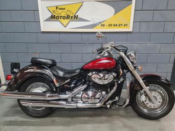 SUZUKI VL 800 VOLUSIA bj 2001 zeer nette motor weinig km\'s beschikbaar voor biedingen