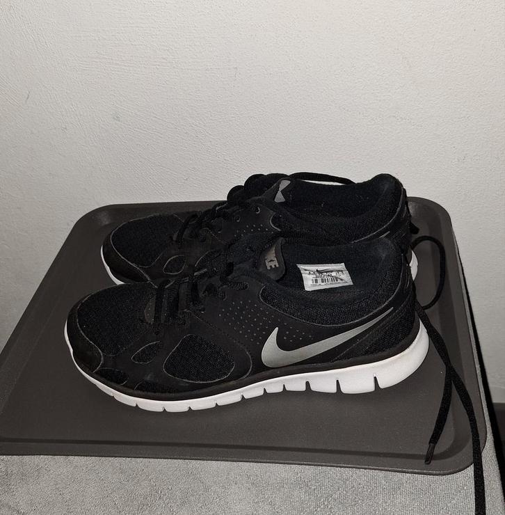 NIKE FLEX sneakers maat 40. 2e paar=halve prijs., Kleding | Dames, Schoenen, Gedragen, Sneakers of Gympen, Zwart, Ophalen of Verzenden