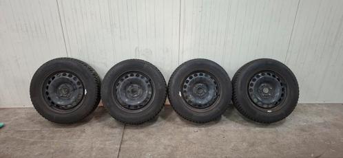 Skoda yetij winterbanden/winterwielen 215/60R16, Auto-onderdelen, Banden en Velgen, Banden en Velgen, Winterbanden, 16 inch, 205 mm