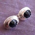 Streekdracht: Broche Zilver Rouw van Oorbellen Git of Onyx, Verzenden, Zilver, Broche