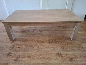 Salontafel 135 x 70 Hoogte 42 cm beschikbaar voor biedingen