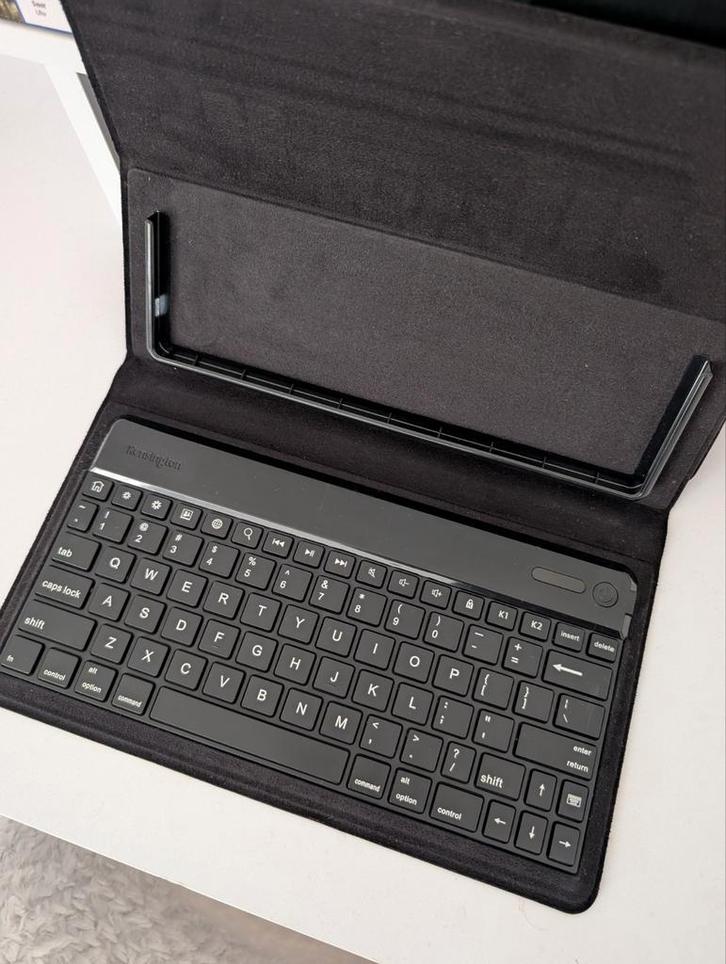 Kensington Toetsenbord iPad 9.7 inch, Computers en Software, Toetsenborden, Zo goed als nieuw, Qwerty, Draadloos, Opvouwbaar, Ophalen of Verzenden