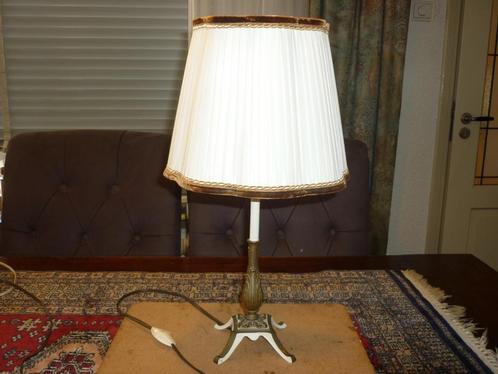 Mooie tafellamp in goede staat met stekker en schakelaar, Huis en Inrichting, Lampen | Tafellampen, Zo goed als nieuw, Minder dan 50 cm