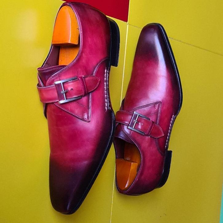 Magnanni schoenen met gesp en Rode kleur maat 41 / 5, Kleding | Heren, Schoenen, Zo goed als nieuw, Gespschoenen, Overige kleuren