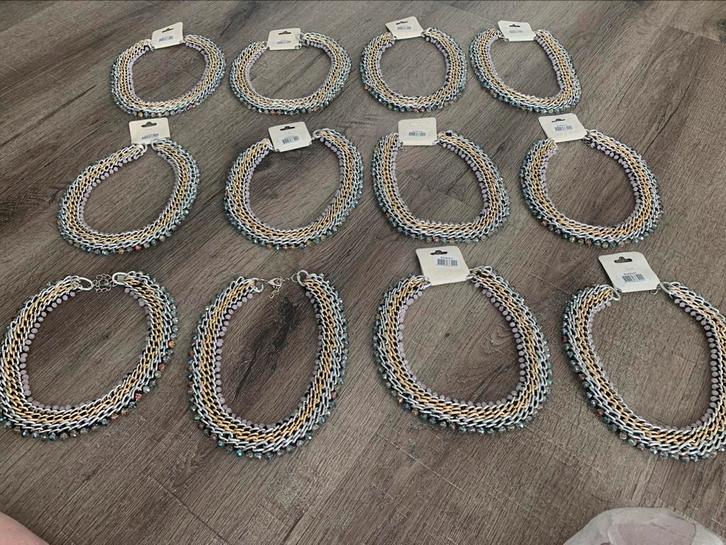 Partij 12 stuks Ibiza kettingen roze ZK55, Sieraden, Tassen en Uiterlijk, Kettingen, Nieuw, Overige materialen, Roze, Ophalen of Verzenden