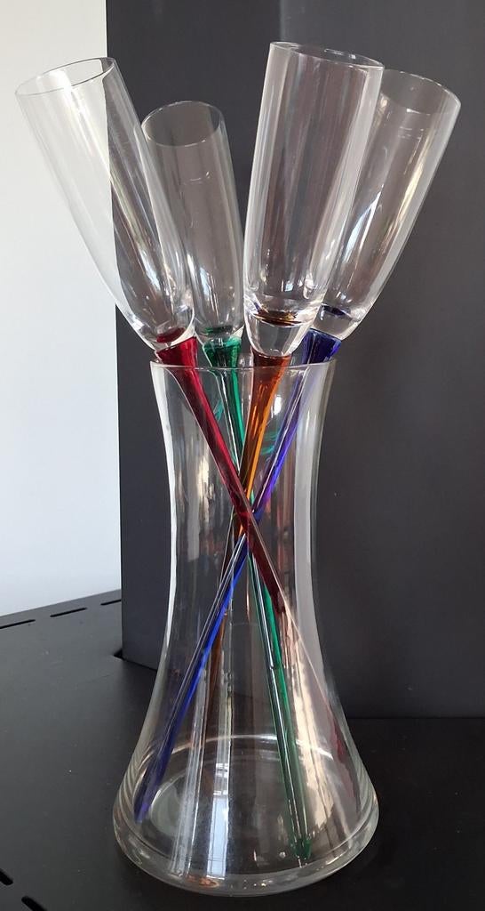 Set van 4 champagne glazen met gekleurde stelen, Ophalen, Zo goed als nieuw, Overige typen