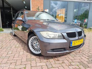 BMW 3-serie Touring 318i High Executive beschikbaar voor biedingen