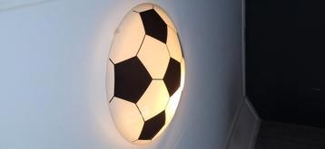Voetbal lamp (Grote variant) beschikbaar voor biedingen