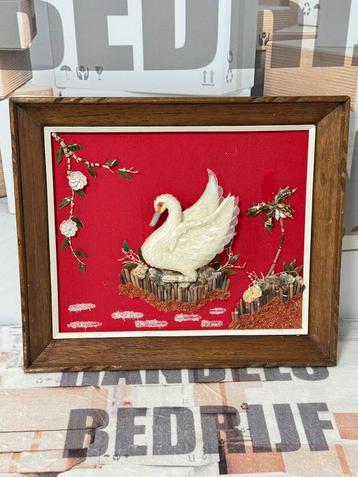 Mooi 3D vintage Zwaan kunstwerk art kunst in houten lijst beschikbaar voor biedingen