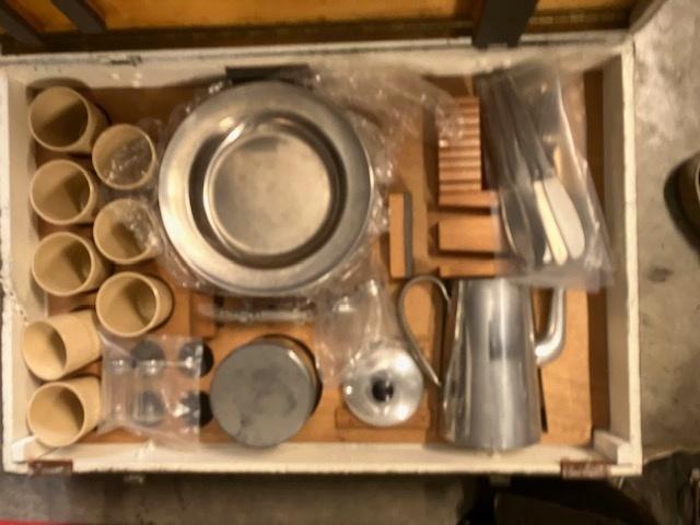 Militaire materialen ex NL leger oa messkist, huls, mes etc., Verzamelen, Militaria | Algemeen, Landmacht, Overige typen, Nederland